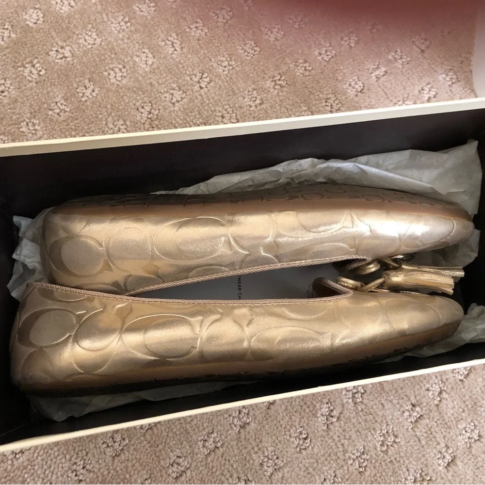 COACH Gold Leather Ballet Flats Size 6 - Picture 4 of 11